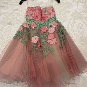Sherri Hill 👗 floral Pink & Green tulle party dress!